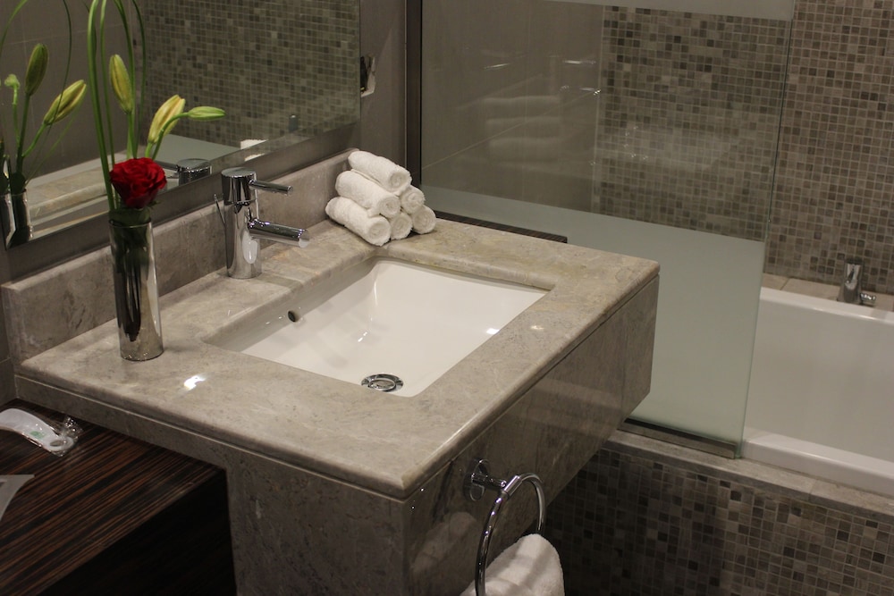 Holiday Inn Jeddah Gateway 16/59