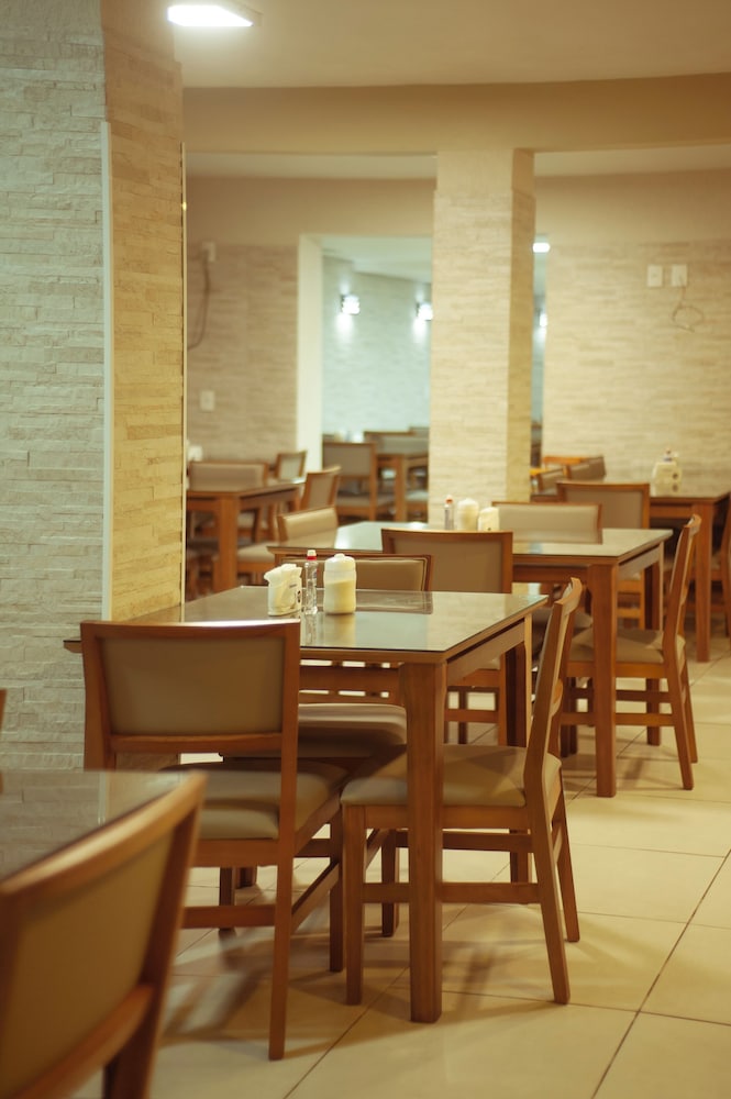 Marechal Plaza Hotel 25/43