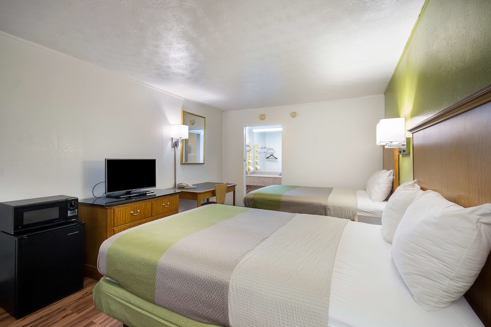 Motel6 Parkersburg, WV 15/39