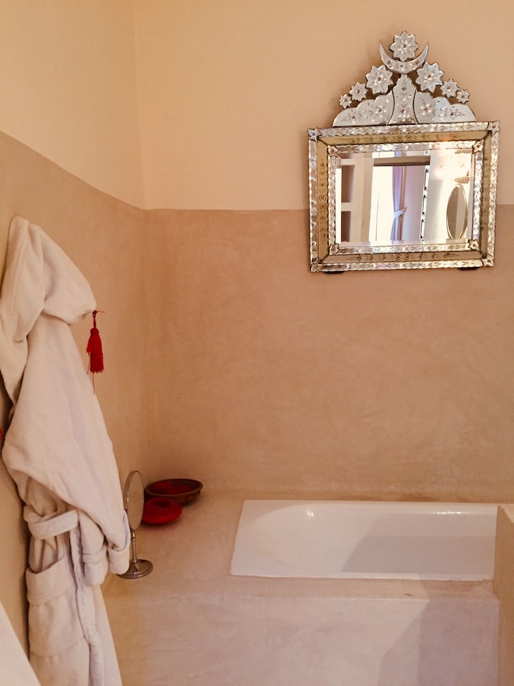 Riad Tizwa 50/50