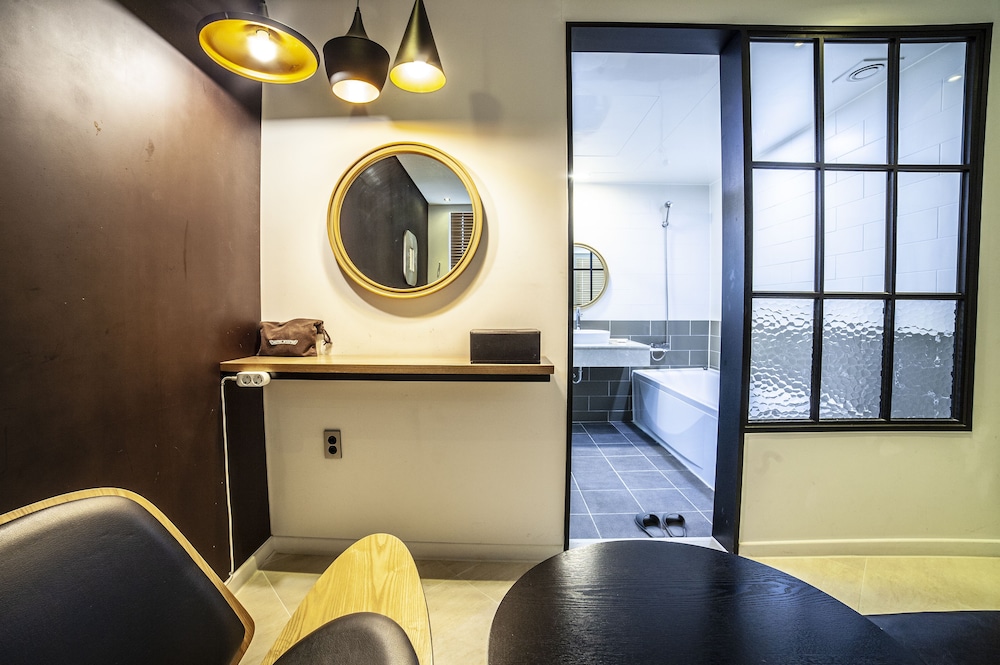 Stay 53 Hotel 5/50