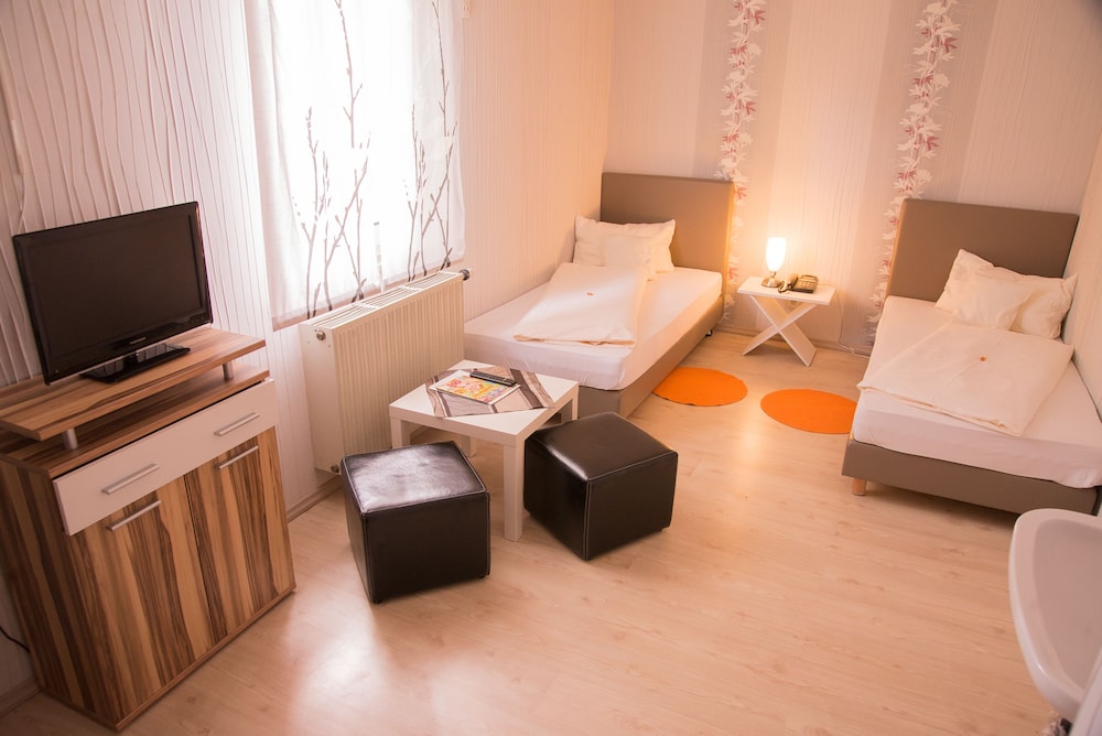 Rothenburger Hof Hotel 23/33