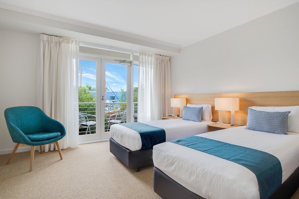 MainStay Suites Williamstown 16/63