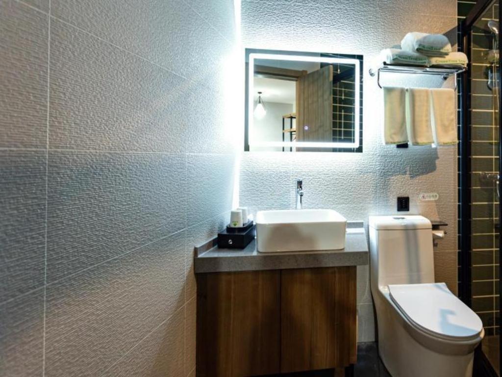 GreenTree Inn Datong High-speed Railway Station Wanda Plaza Fangte Express Hotel 46/48
