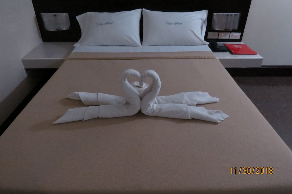Vista Hotel Cubao 9/26
