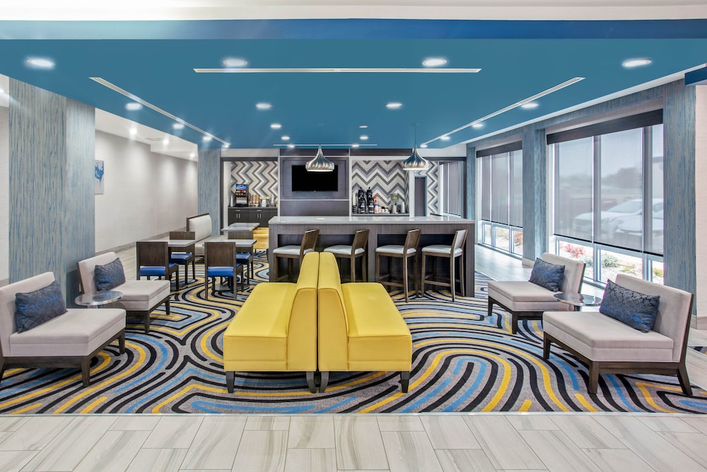 La Quinta Inn & Suites By Wyndham Ponca City 30/45