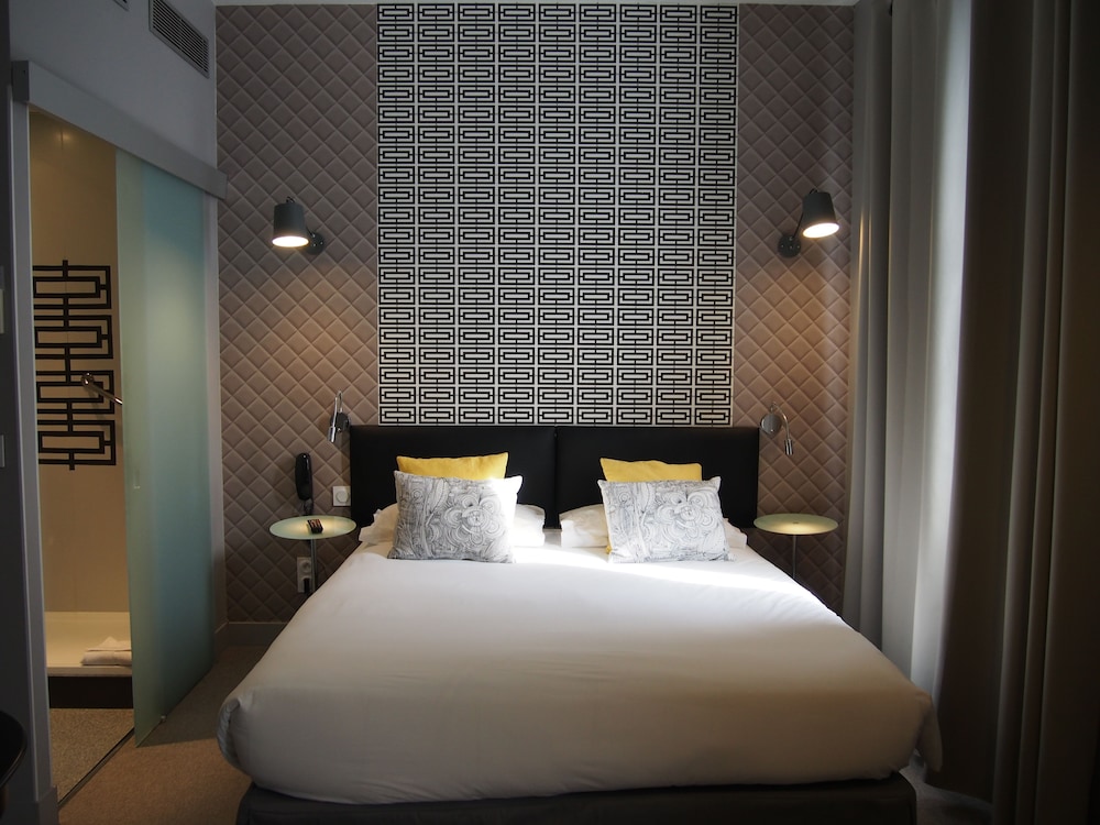 Porte de Versailles Hotel 16/48