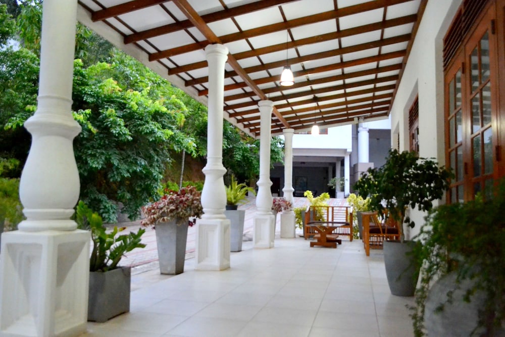 Capital Regency Hotel 6/44