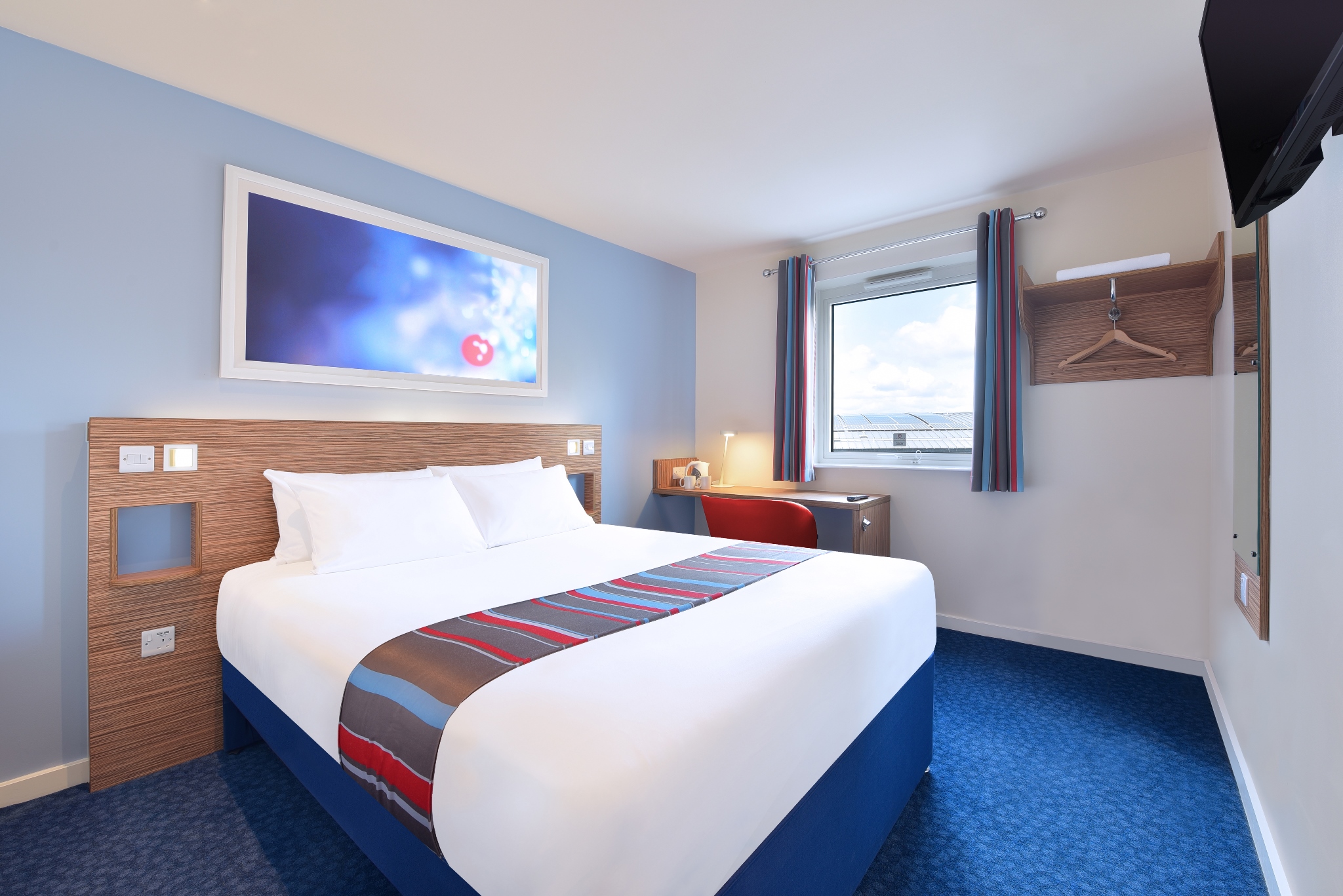 غرفة قياسية بسرير مزدوج