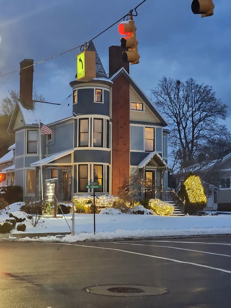 The Inn at Ludington 4/66