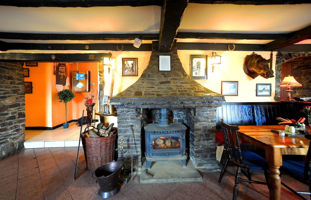 The West Country Inn 55/61