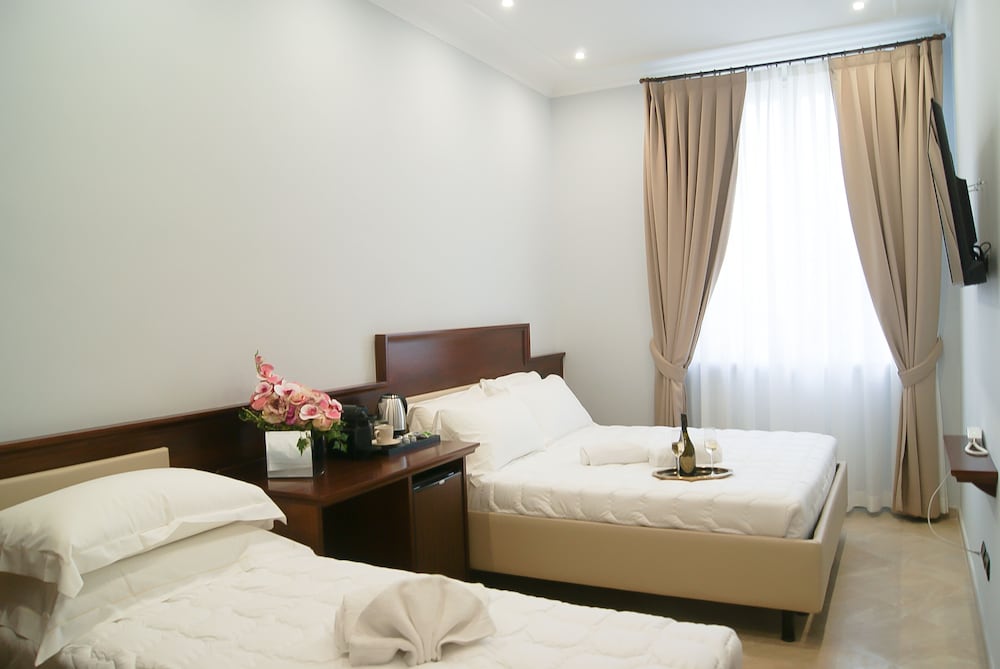 Hotel Esposizione Roma 5/23