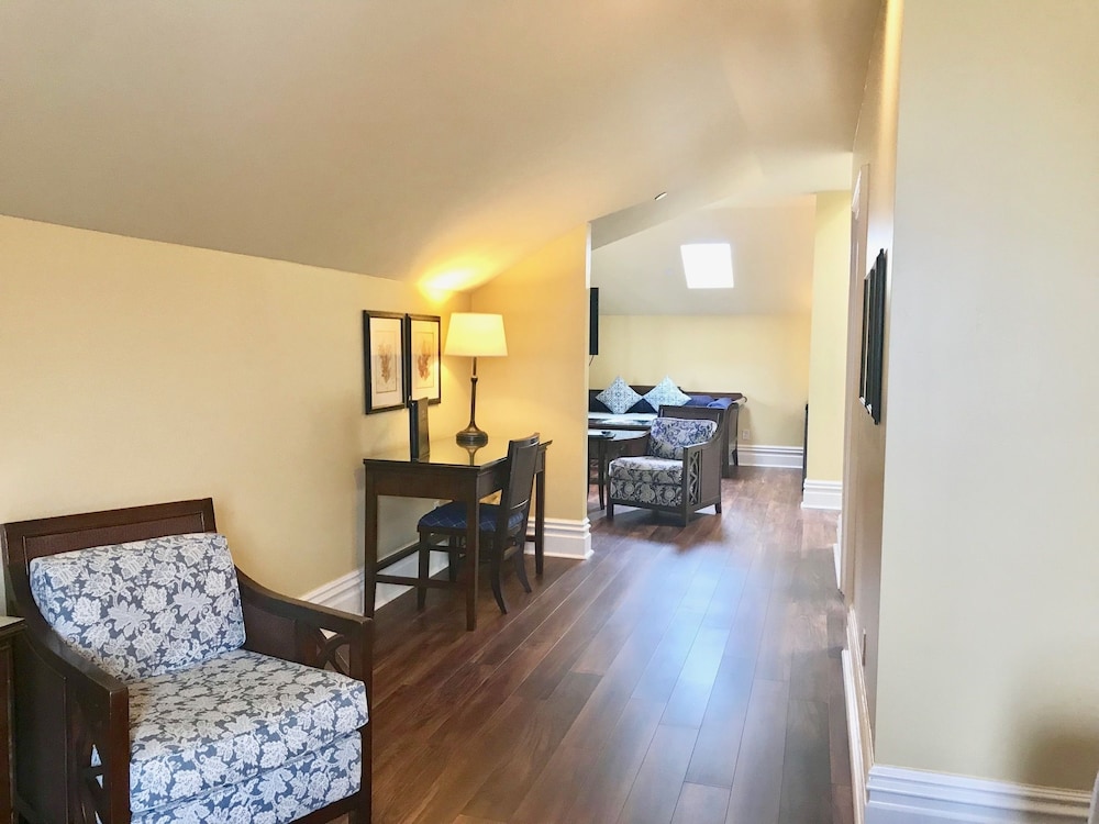 West Cliff Inn - A Four Sisters Inn 42/59
