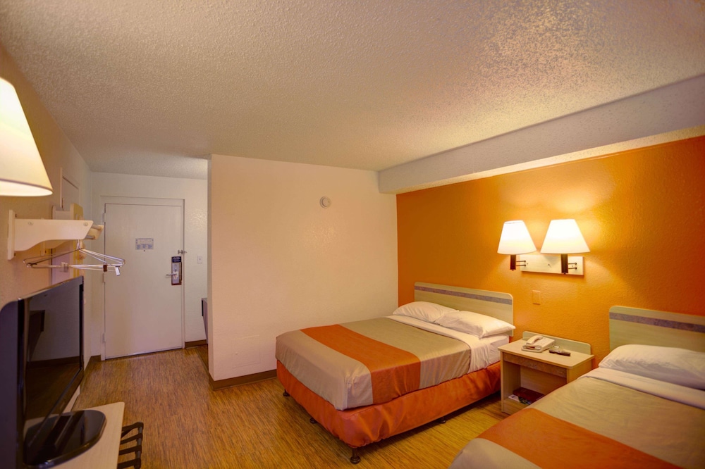 Motel6 Council Bluffs, IA - Omaha East 37/68