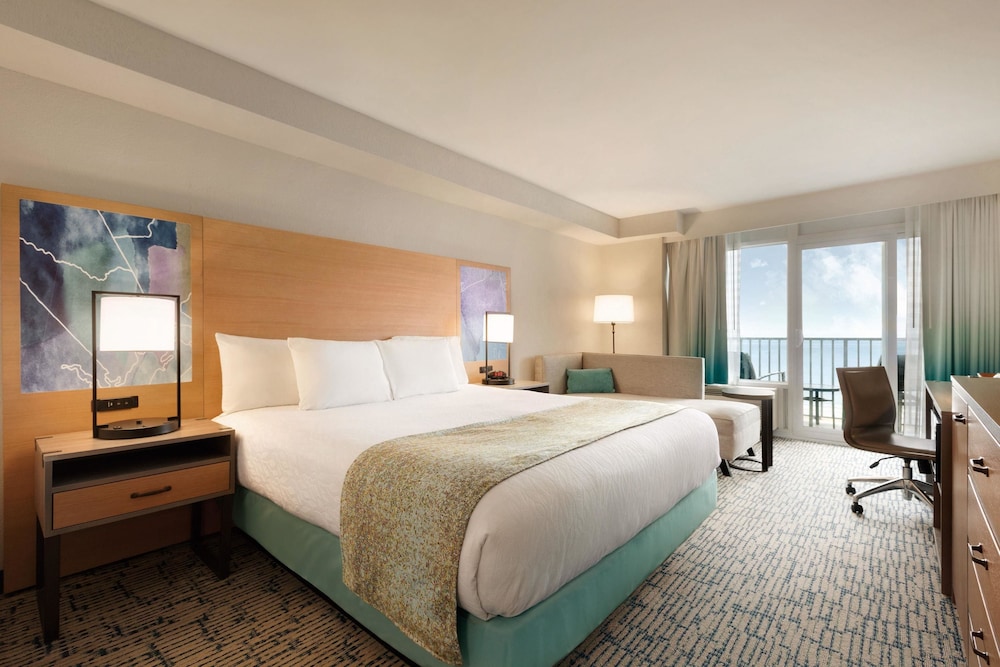 Surfbreak Oceanfront Hotel, Ascend Hotel Collection 11/61