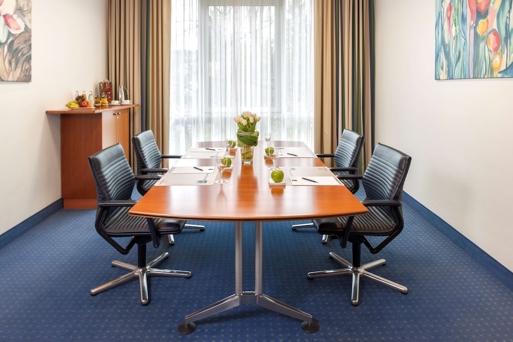 Dorint Kongresshotel Dusseldorf / Neuss 36/44