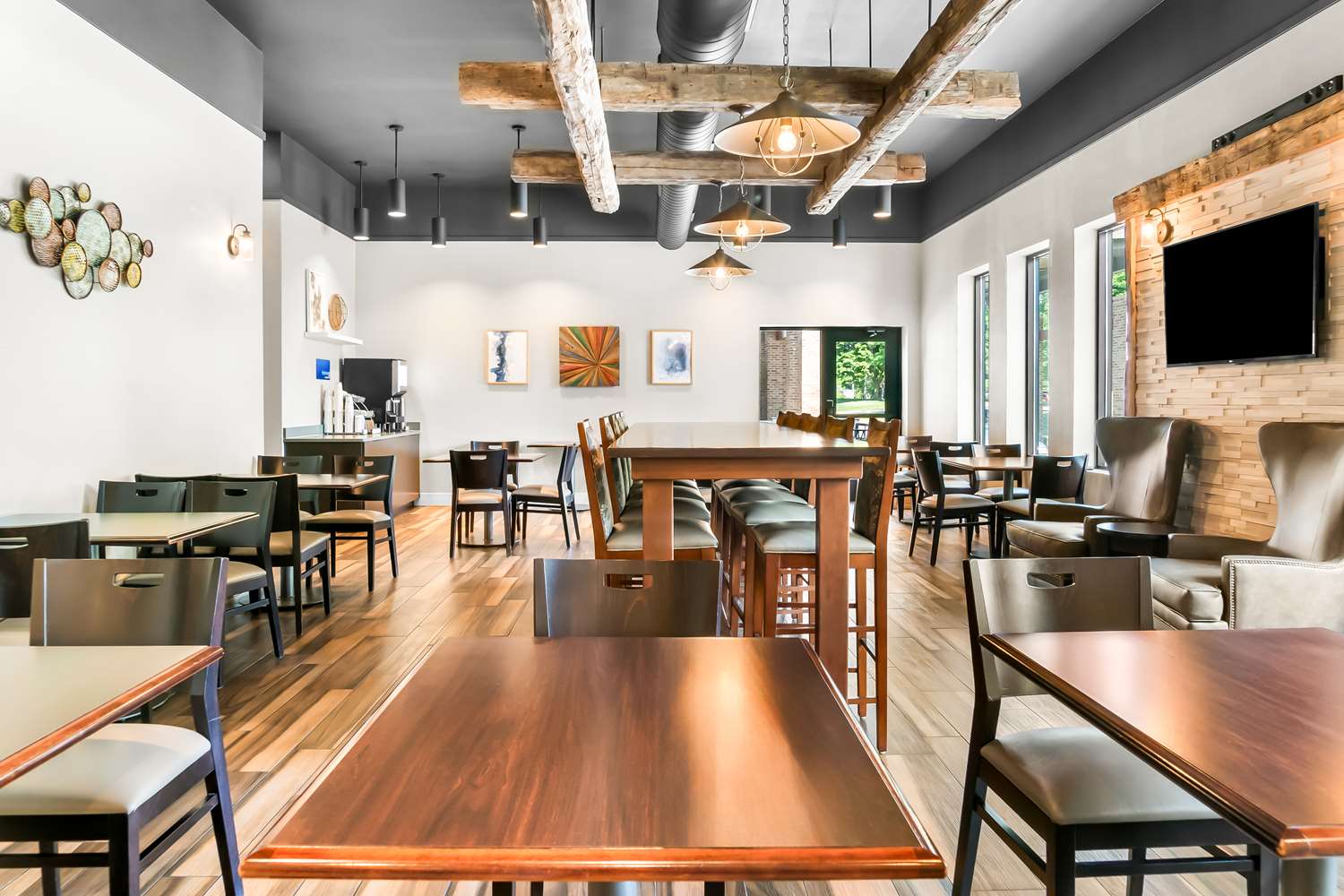 restaurant cafeteria