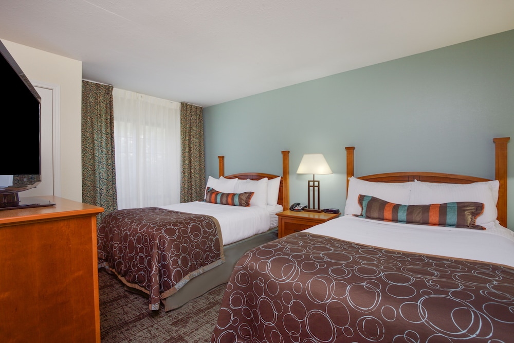 Staybridge Suites Corning 16/66