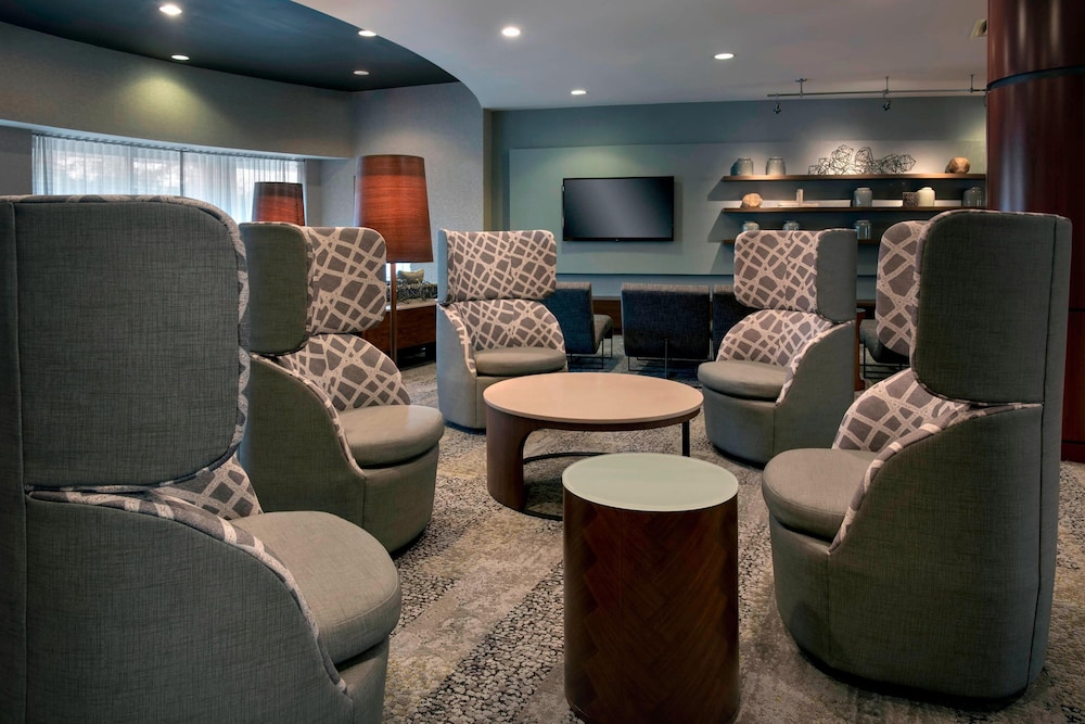 Courtyard by Marriott Lebanon 27/33