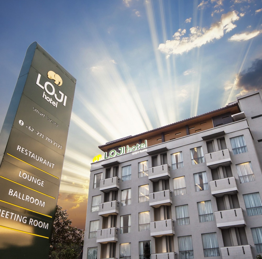 Loji Hotel Solo 2/64