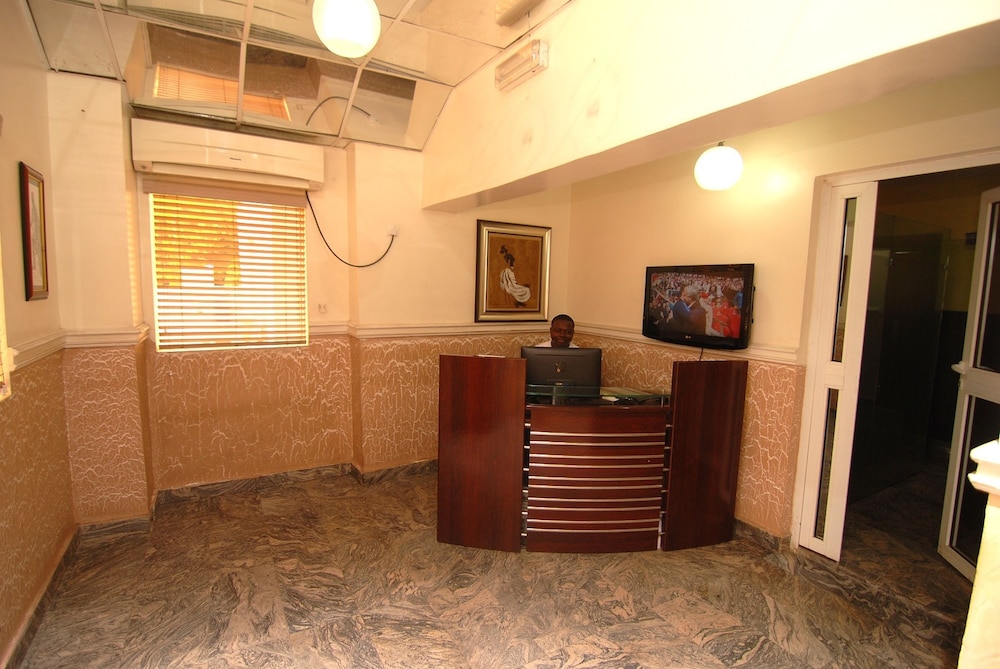 Falak Grand Hotel 4/45