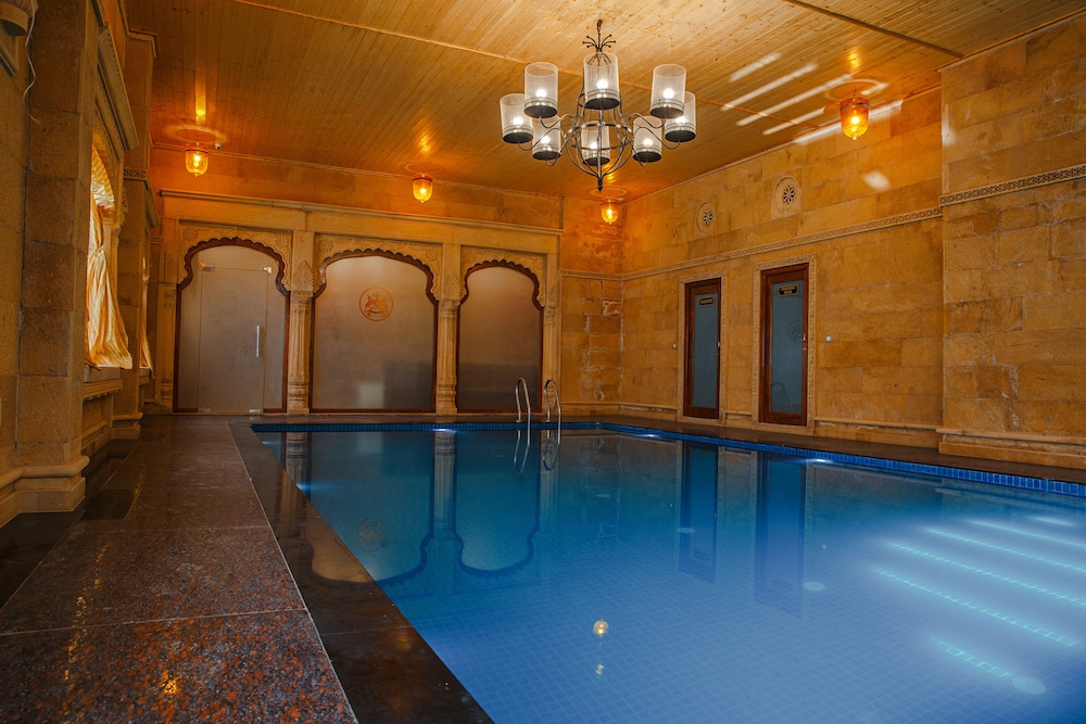 Vista Rooms at Patwa Haveli Road 46/63