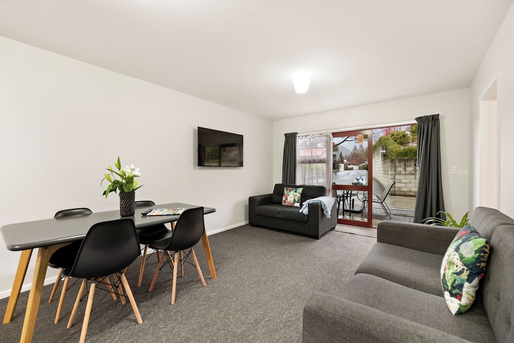 Arrowtown Motel Apartments 36/72