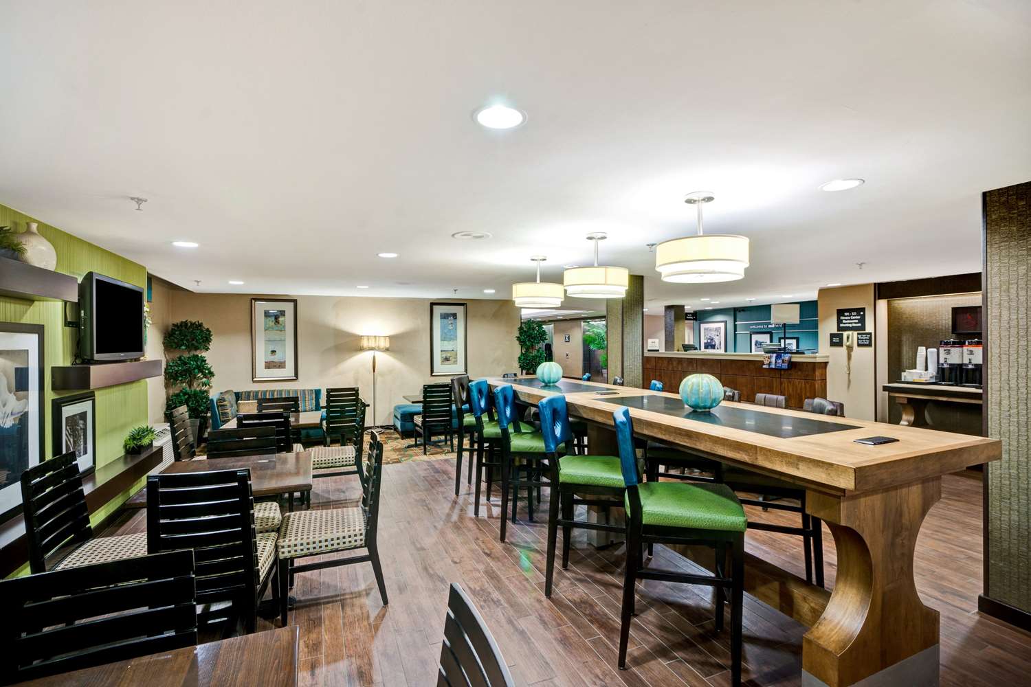 restaurant cafeteria
