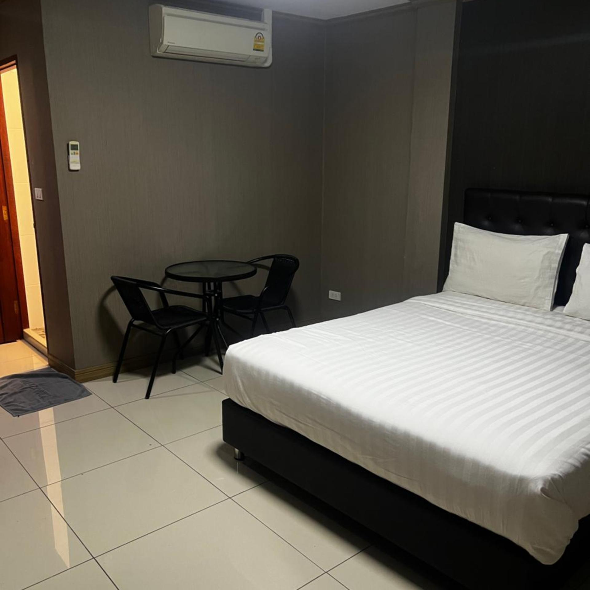 Apsara INN Pattaya, Thailand 13/57