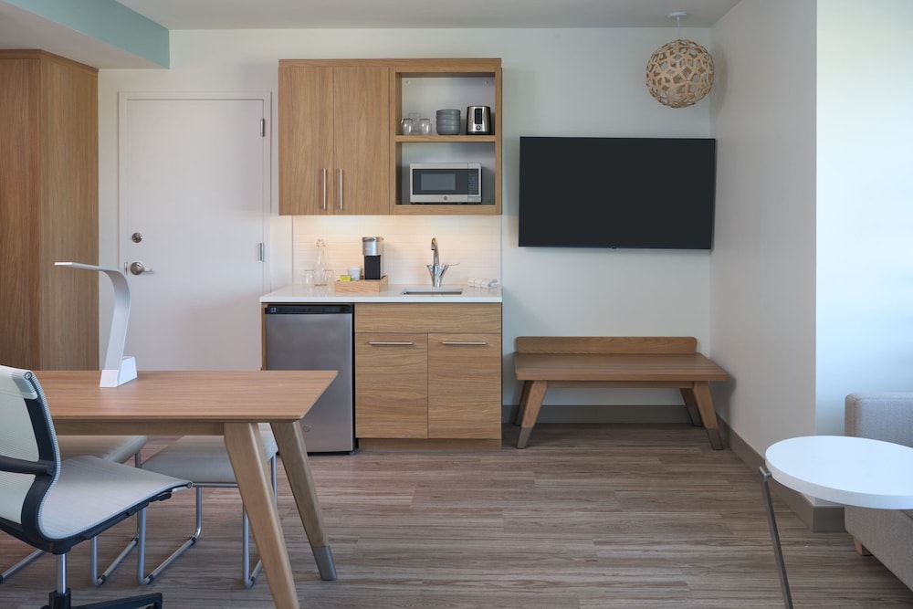 Element Melbourne Oceanfront 50/57