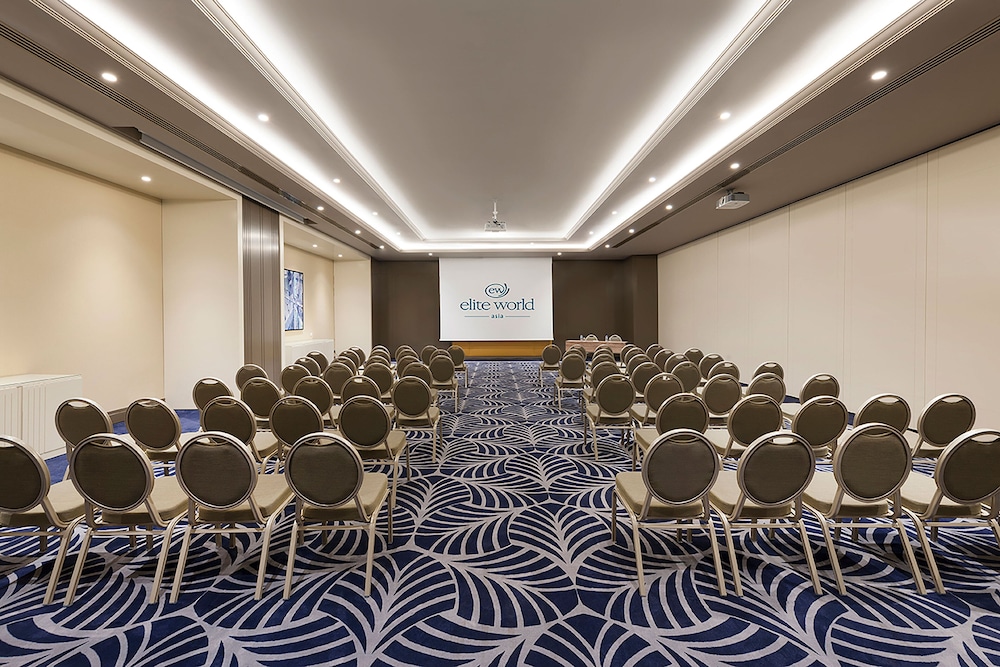 Elite World Grand Istanbul Kucukyali Hotel 62/68