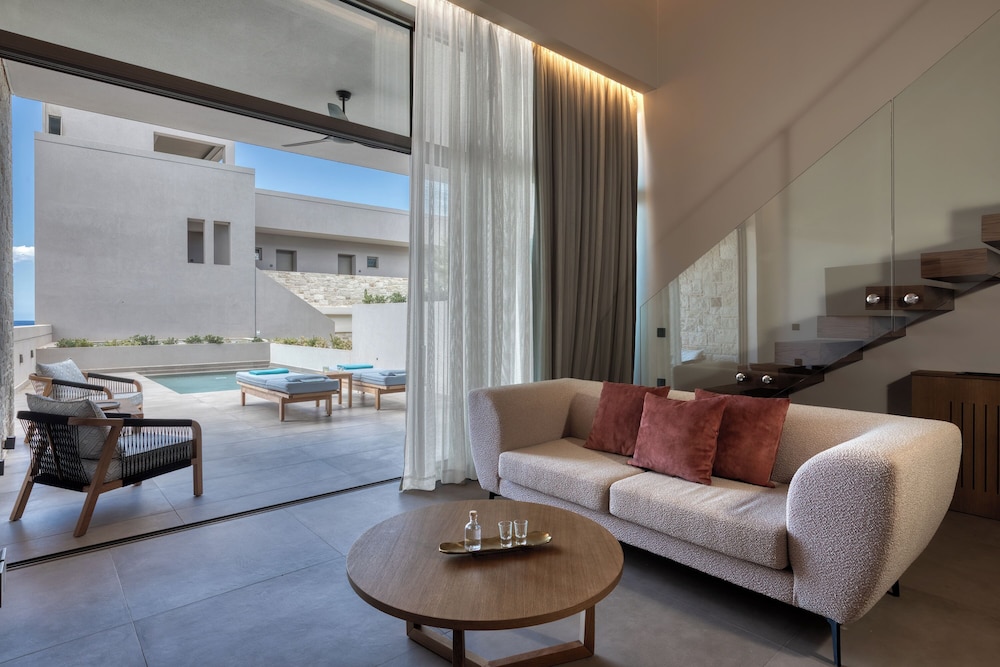 Castelo Boutique Suites by the sea 56/76