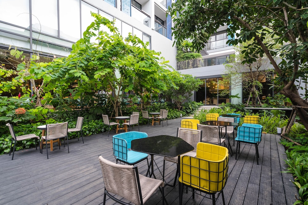Hotel Indigo Phuket Patong 65/84