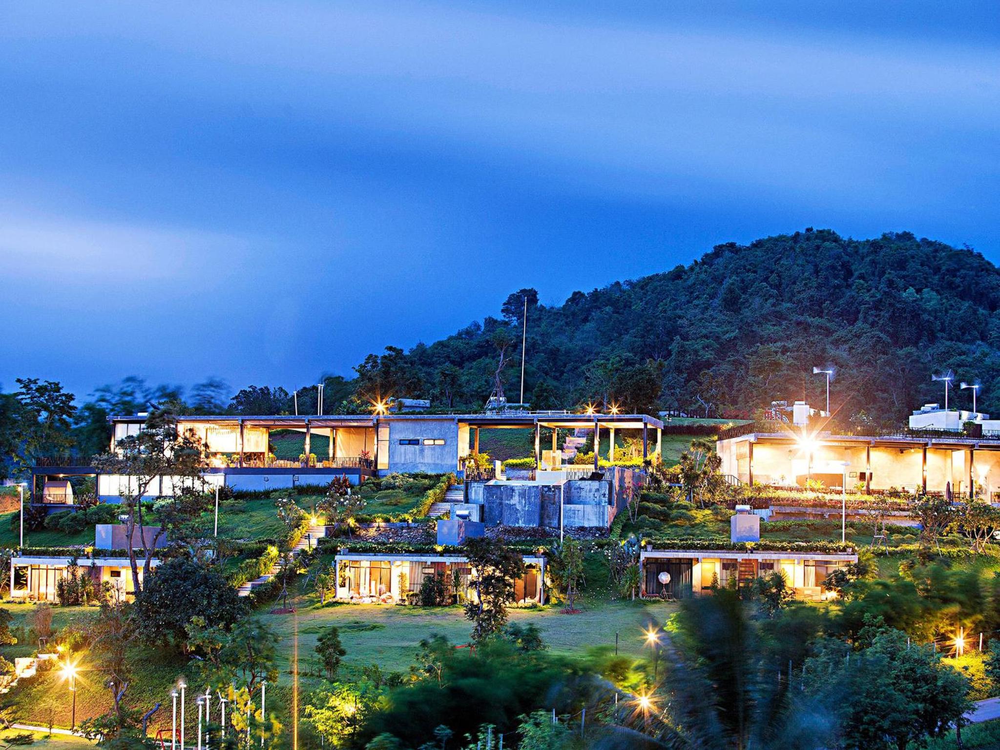 Veravian Resort 5/48