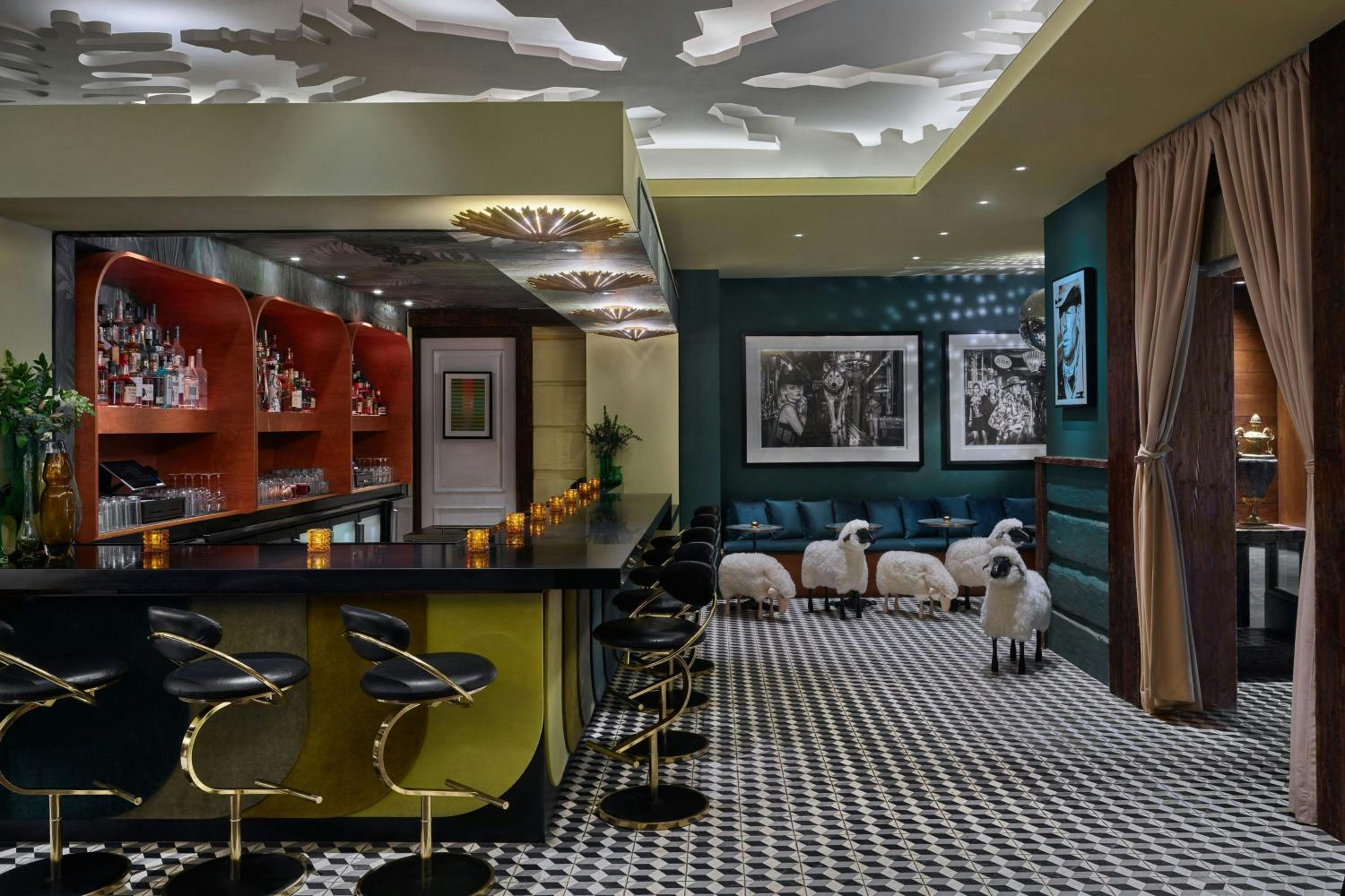 St Regis Residence Club by Frias 28/40
