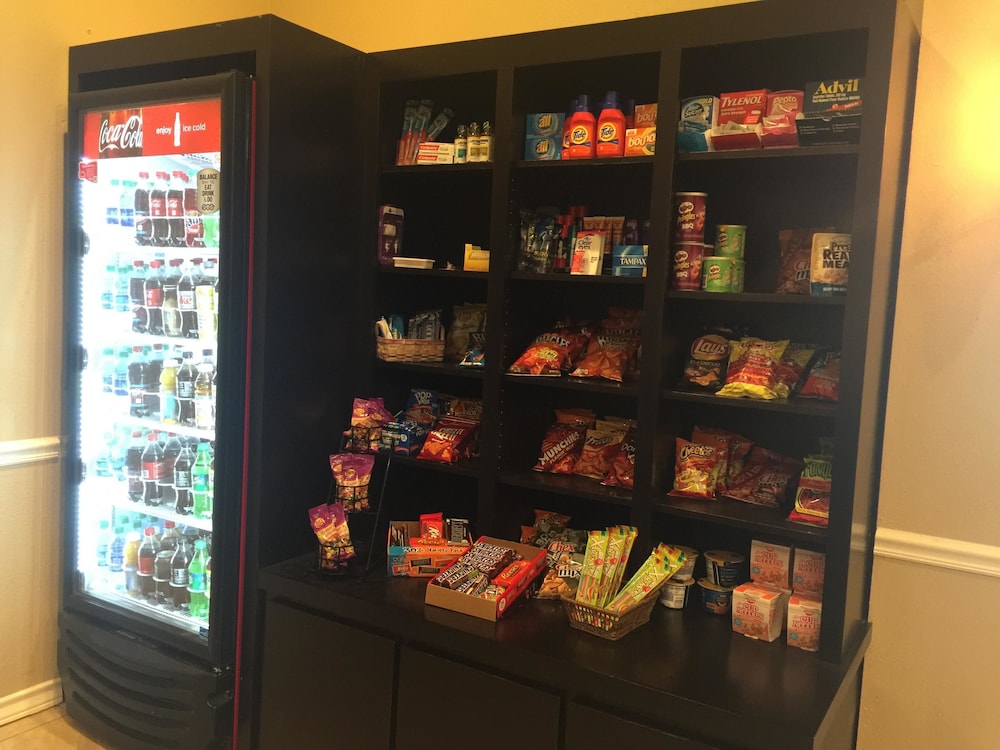 SureStay Plus by Best Western San Antonio Fiesta Inn 22/38