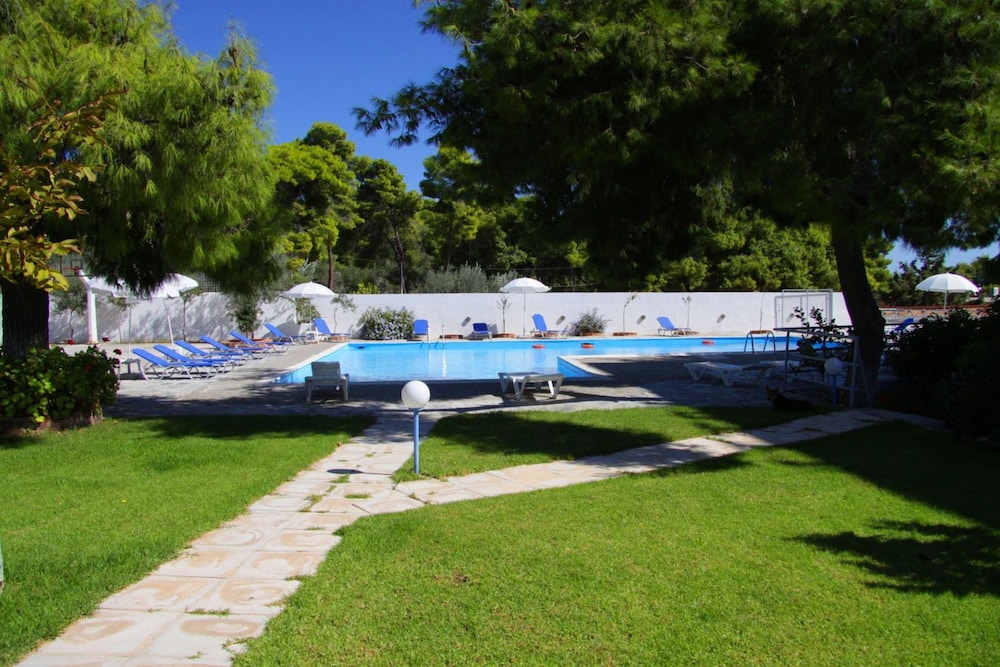 Siagas Beach Hotel 9/47