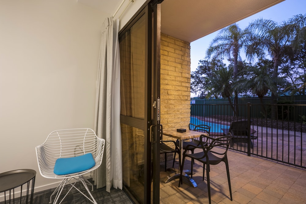 Nightcap At Kawana Waters Hotel 21/65