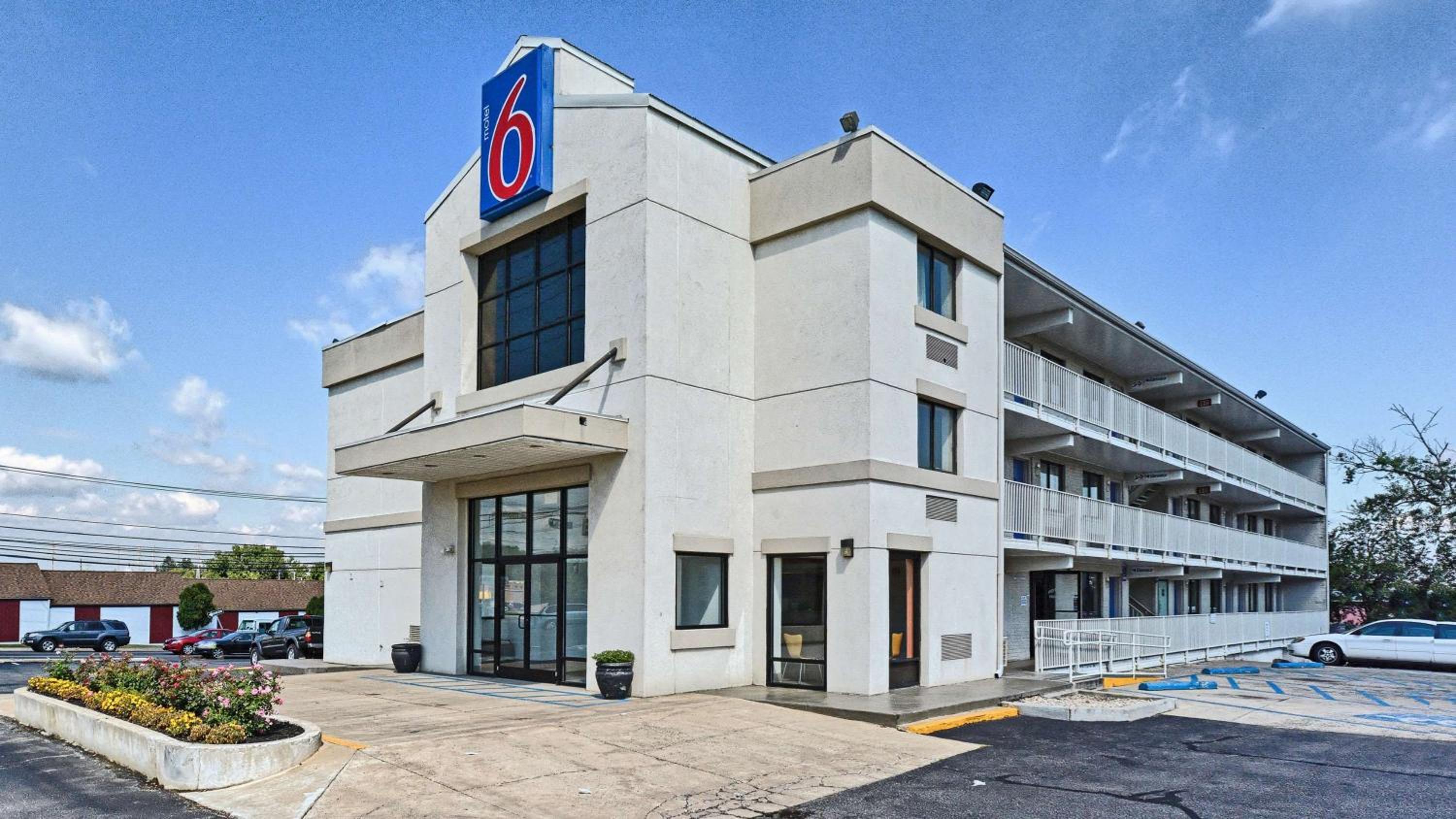 Motel6 Maple Shade Township, NJ - Philadelphia - Mt Laurel 36/42