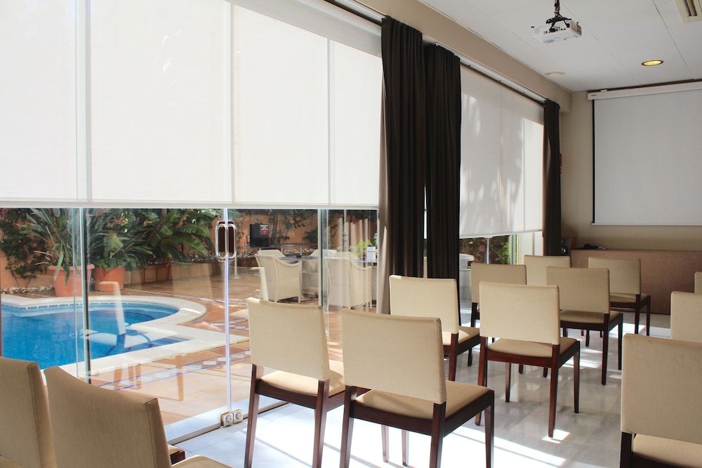 Urh Sitges Playa Hotel 47/69