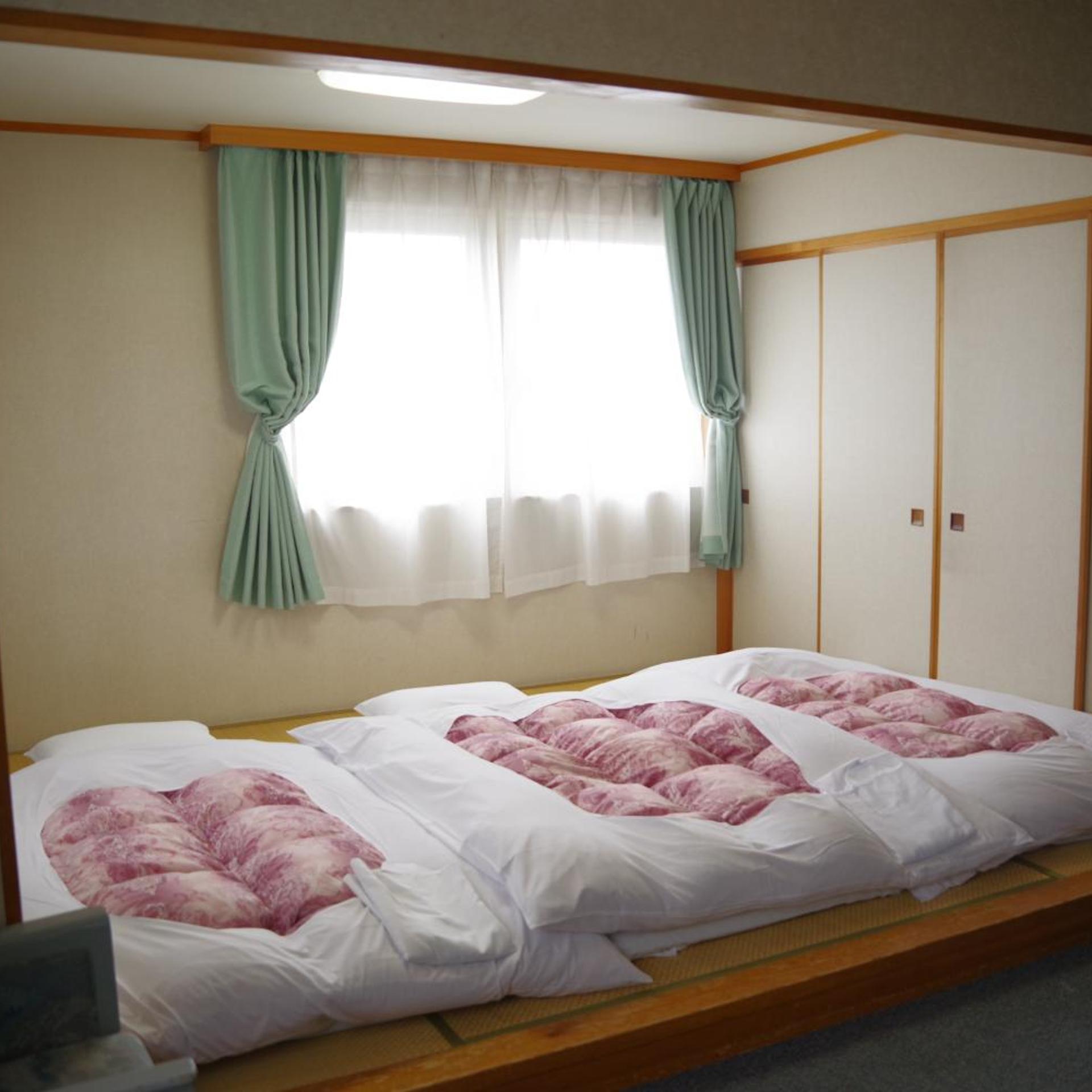 Room, Triple, Tatami