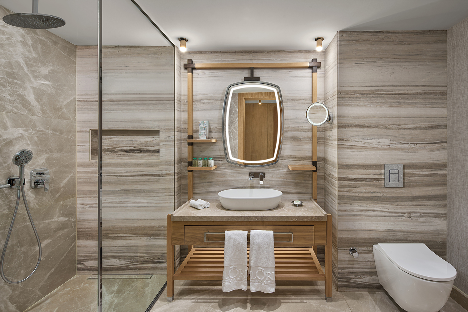 Superior Room Laguna، Gloria Serenity Resort 4/4