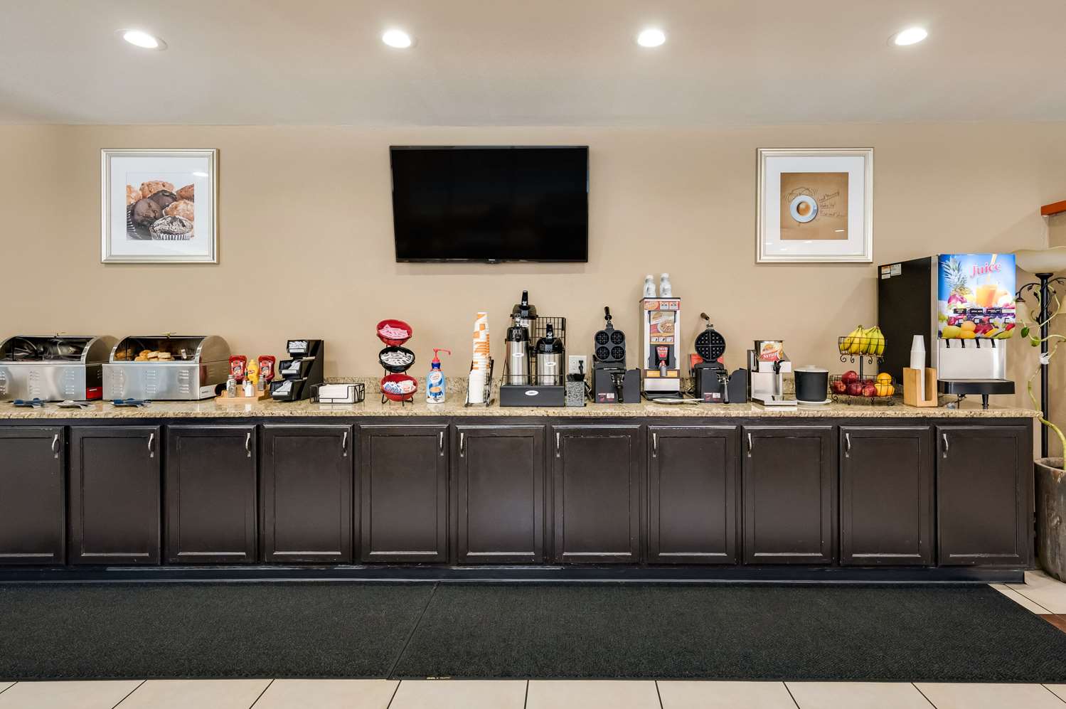 Clarion Inn & Suites Russellville I-40 15/20