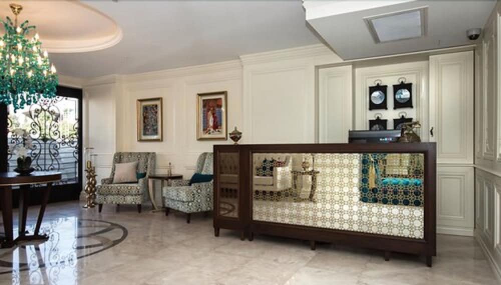 ISTANBUL TOWN HOTEL 45/62