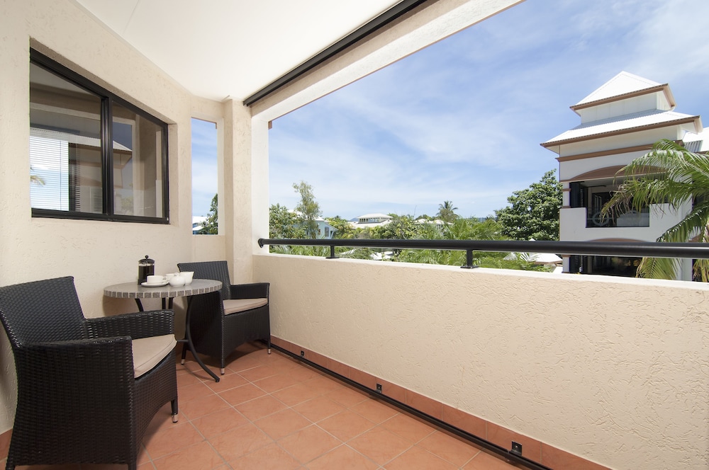 Regal Port Douglas 8/56
