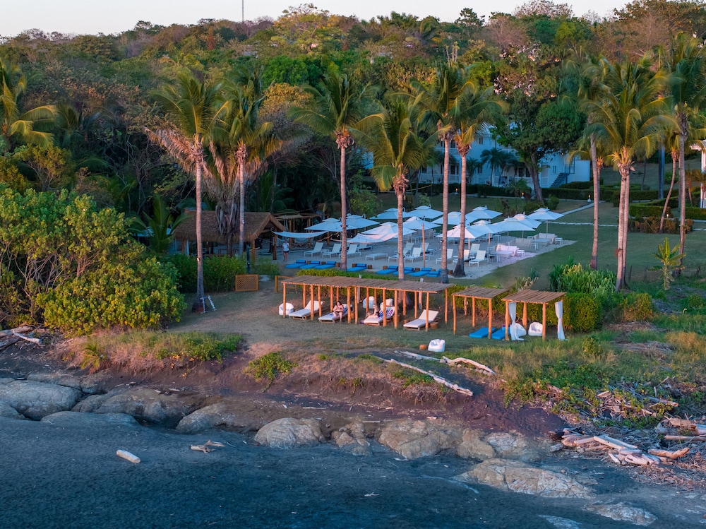 Azul Ocean Club Hotel 60/68