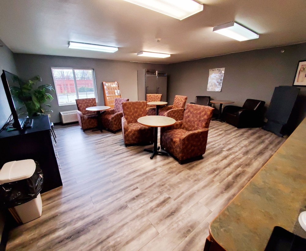 Americas Best Value Inn Suites Racine 19/27