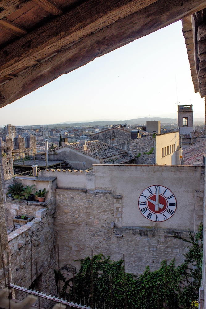 AS Palau dels Alemanys 5/44