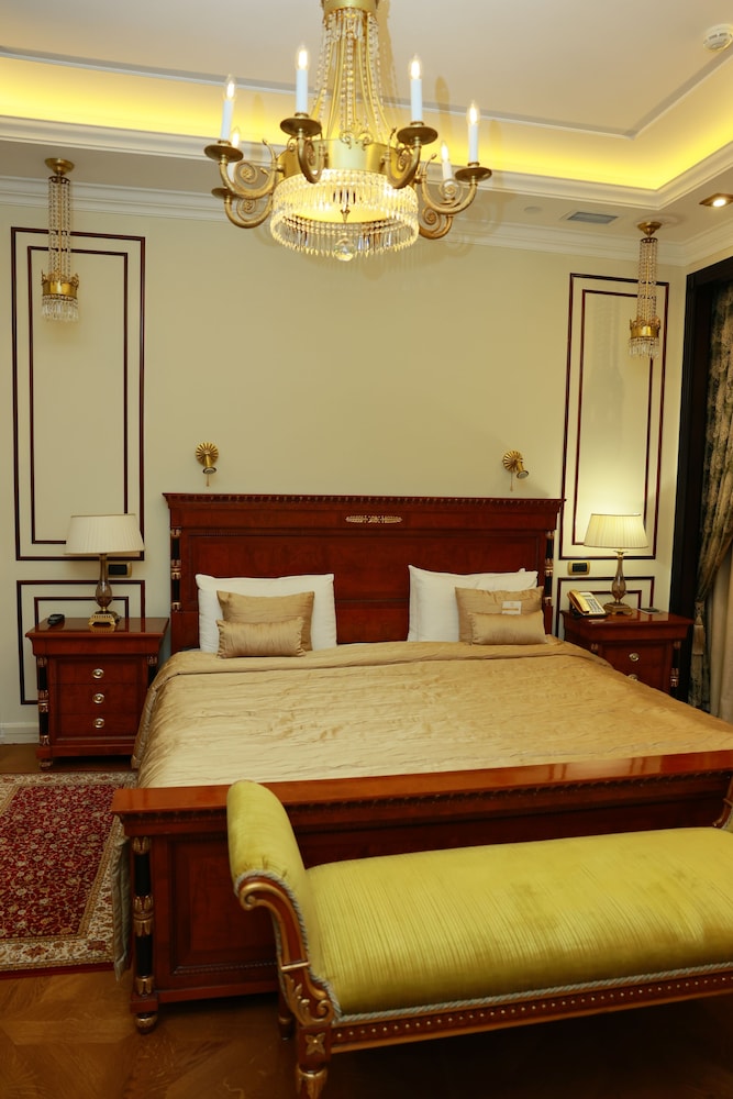 جناح رئاسي بسرير كينج، Golden Palace Hotel Yerevan 3/5