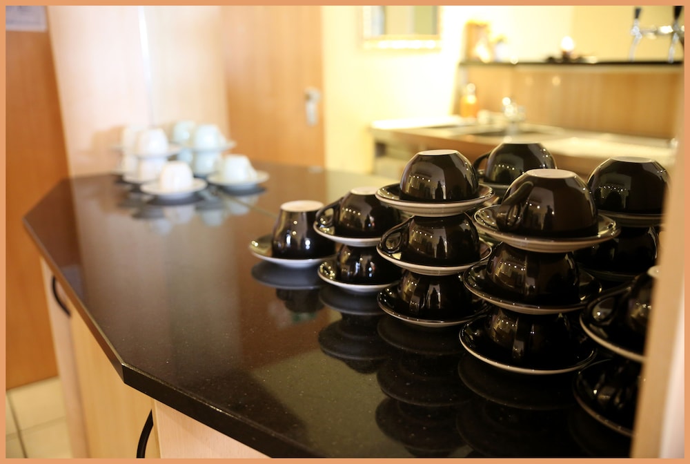 Confour Hotel 24/50